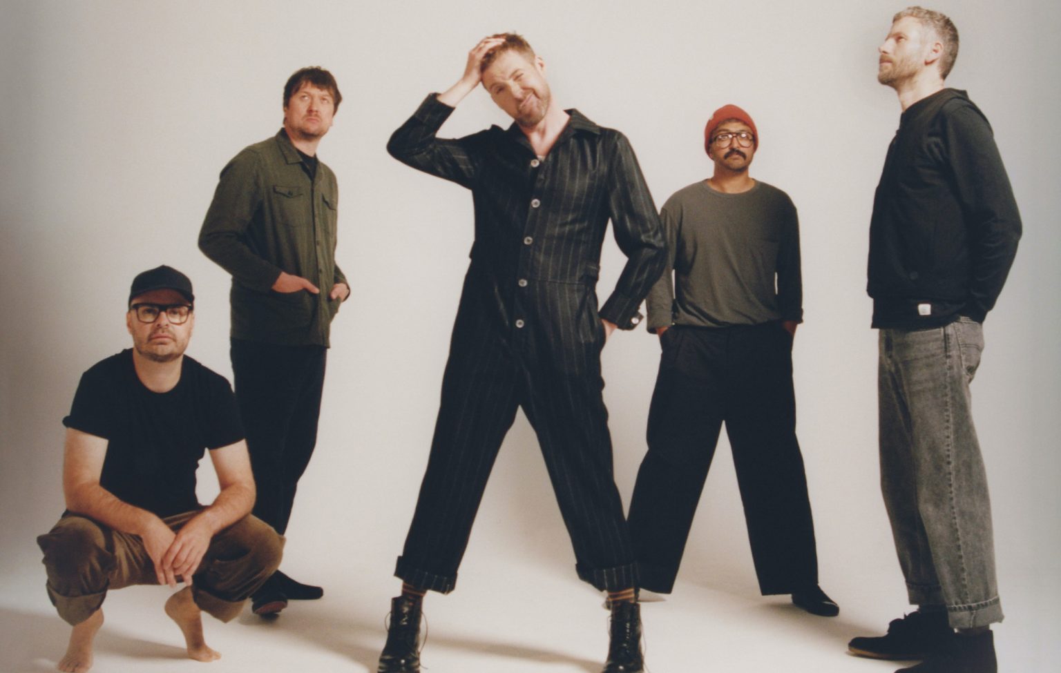 Kaiser Chiefs celebran 20 años de ‘Employment’ con reediciones especiales, bonus tracks y gira 2025. Descubre todos los detalles sobre el aniversario aquí.