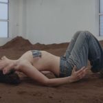 Lorde presenta “Man of the Year”, su nuevo sencillo del álbum Virgin, explorando identidad y género. Virgin sale el 27 de junio junto a la gira “Ultrasound”.