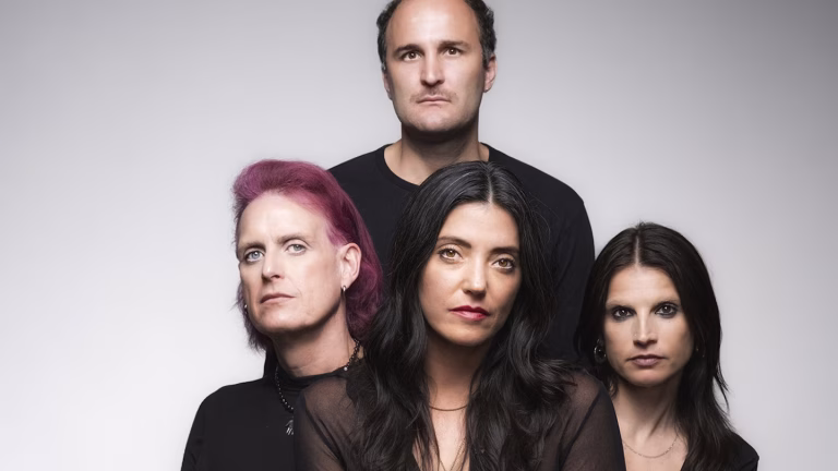 Sharon Van Etten deslumbra en Jimmy Kimmel Live con “Somethin’ Ain’t Right”