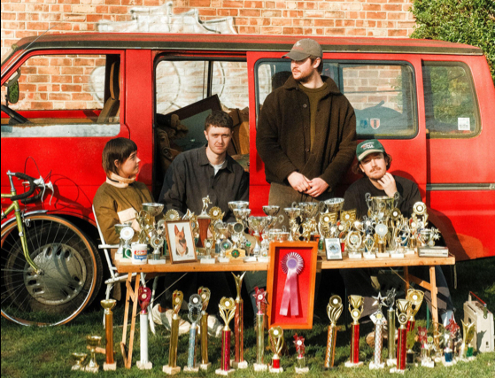 Chartreuse anuncia nuevo álbum Bless You & Be Well y lanza sencillo Fold Indietheka-Chartreuse-Bless-You-Be-Well
