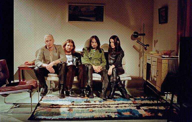 Wolf Alice revela detalles de su nuevo álbum The Clearing tras su actuación en Glastonbury 2025