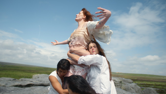 Florence + The Machine lanza el sencillo “Sympathy Magic” antes de su próximo álbum Florence + The Machine lanza “Sympathy Magic”, el nuevo sencillo previo al álbum Everybody Scream, disponible el 31 de octubre de 2025. ¡Descubre más!