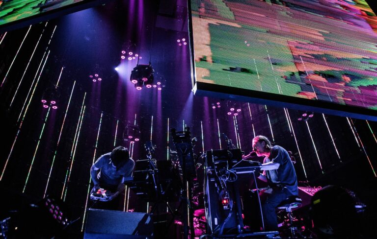 Radiohead debuta “Kid A” y “Talk Show Host” en su gira europea 2025