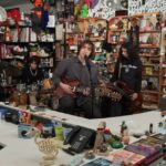 Geese deslumbra en NPR Tiny Desk con "Husbands", "Cobra" y "Half Real" antes de su gira 2026, que inicia el 11 de febrero en Sydney. ¡Descubre más!