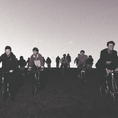 Portada de 'Something Worth Waiting For', segundo álbum de Friko en ATO Records (2026)
