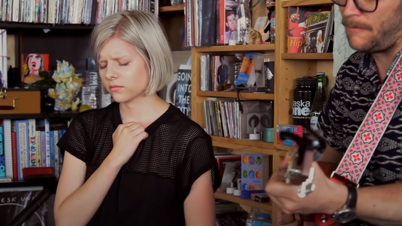 AURORA en NPR Music Tiny Desk Concert, 2015