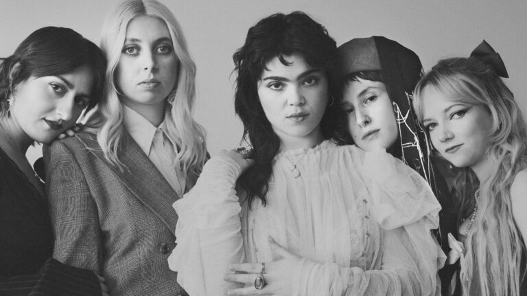The Last Dinner Party interpreta ‘Second Best’ en TRNSMT