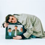Yard Act, foto de prensa de 'You’re Gonna Need a Little Music' (2026)