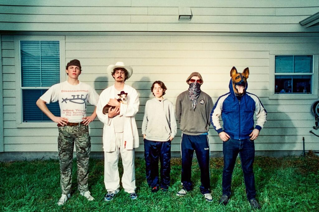 Fat Dog lanza ‘Shit Love’ de ‘Cancel Me (I’m Tired)’