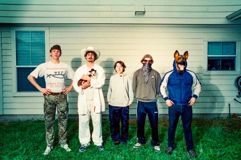 Fat Dog lanza ‘Shit Love’ de ‘Cancel Me (I’m Tired)’