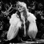 Portada de 'Loveland' de Suki Waterhouse en Island (2026)