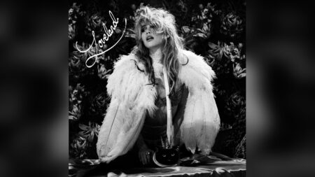Suki Waterhouse – Loveland Portada de 'Loveland' de Suki Waterhouse en Island (2026)
