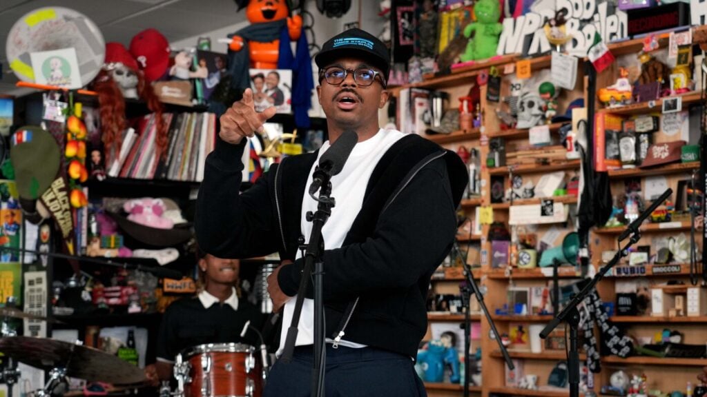 Vince Staples es parte de un emotivo Tiny Desk Vince Staples — foto de prensa para Vince Staples toca 'Cry Baby' y 'Dark Times' en Tiny Desk