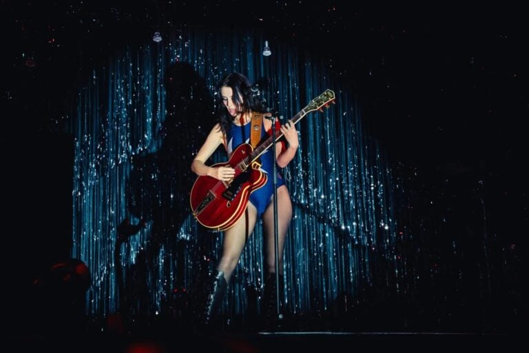 Wolf Alice interpreta ‘Fade Into You’ de Mazzy Star