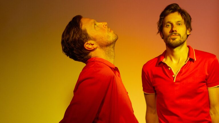 Friendly Fires anuncian ‘Dig Deeper’ con ‘Magnetic’