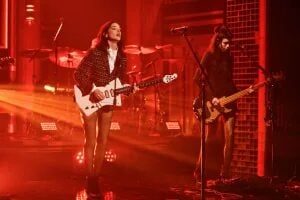 St. Vincent interpreta ‘Smoking Section’ en ‘Fallon’